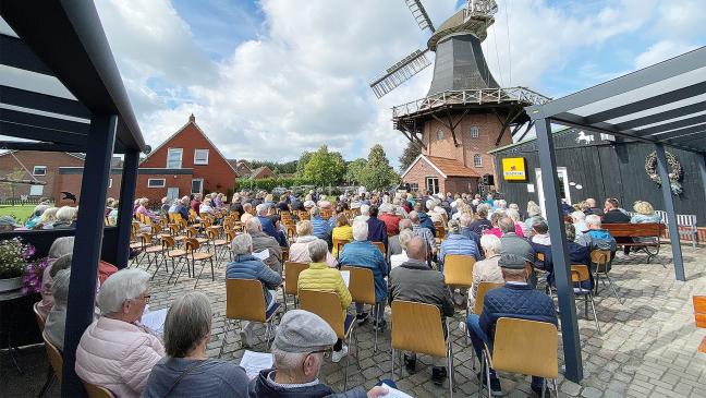 Mühlengottesdienst mit Sonne und Mittagessen