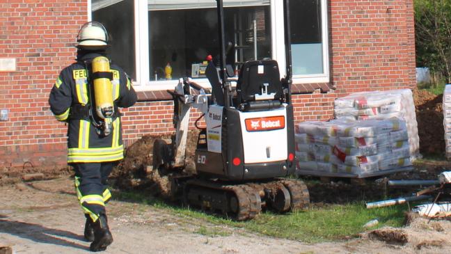 Gasleitung wird durch Bagger stark beschädigt