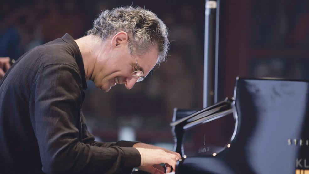 Matthias Kirschnereit gibt ein Konzert in Emden.  © Foto: Privat 