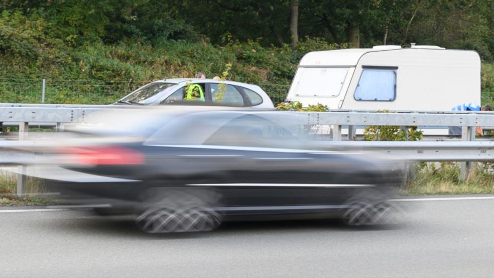 Bei einem Unfall auf der Autobahn 31 bei Emden, hier ein Symbolfoto, wurde am Sonnabend niemand verletzt. Laut Polizei berührten sich die Fahrzeuge der beiden Beteiligten zwar, sie stießen aber nicht direkt zusammen. © Archiv