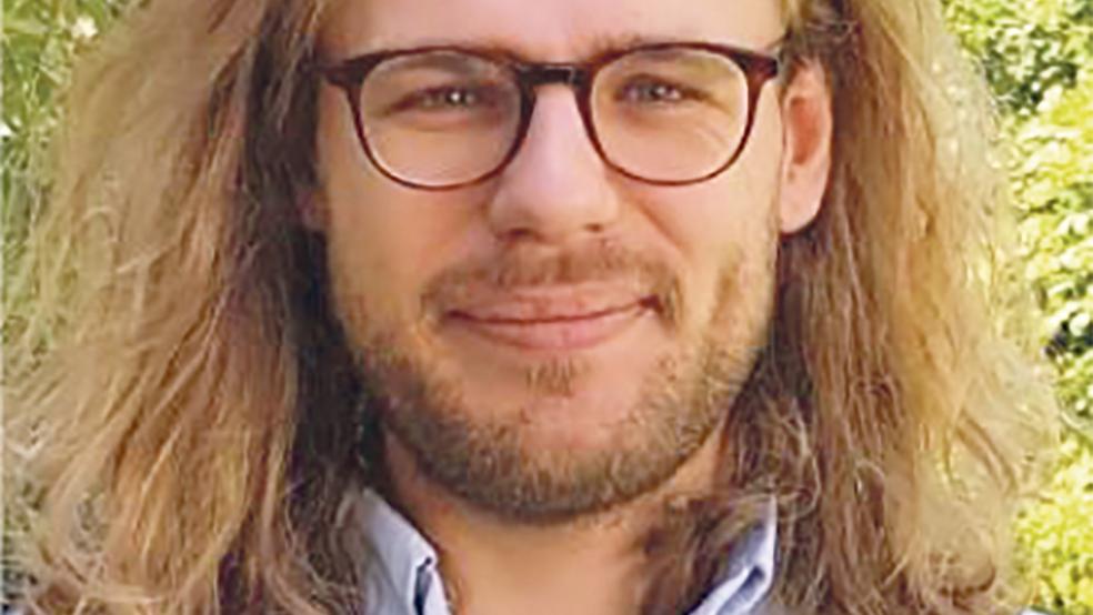 Joscha Hollmann arbeitet jetzt für das Dokumentations- und Informationszentrum Emslandlager (DIZ).  © Foto: DIZ