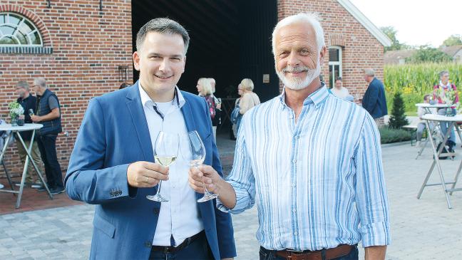 Weinfest eröffnet Bunder Woche