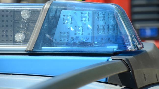 Vor Rathaus getreten und geschlagen