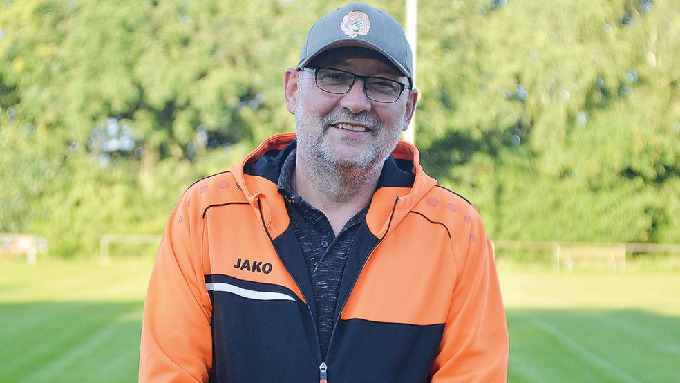 Trainer Manfred Klock musste einen verdienten Sieg des TuS Detern einräumen.  © Foto: Born