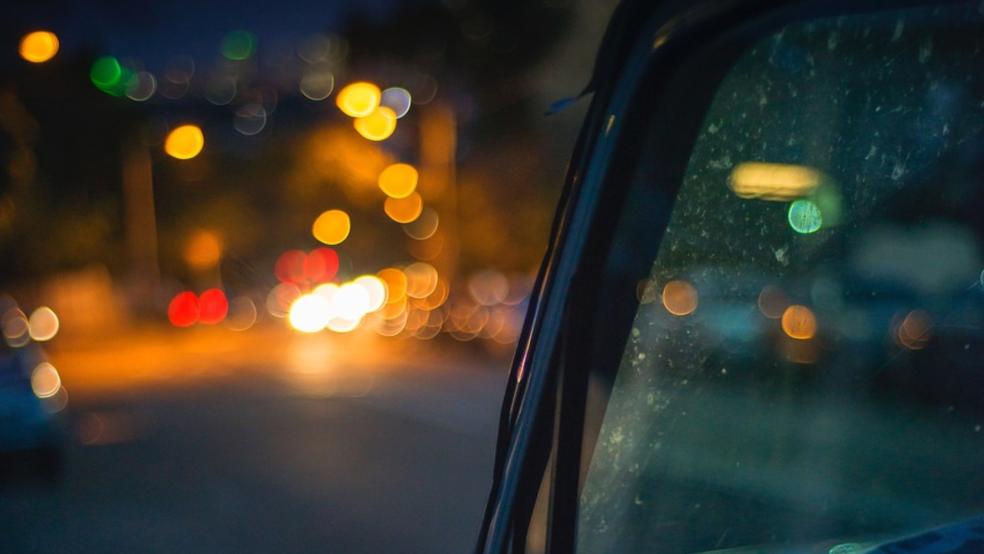 Der Unfall ereignete sich zwischen dem vergangenen Sonntag, 20 Uhr, und Montag, 6.45 Uhr, auf der Straße "Am Bingumer Deich". © Pixabay (Symbolfoto)