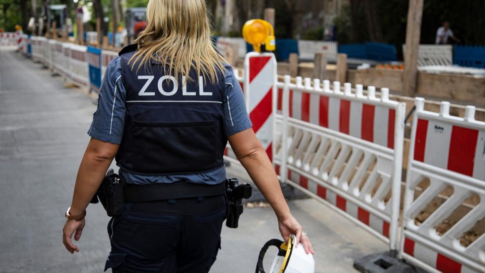 Mehr Kontrollen gegen Mindestlohn-Verstöße im Kreis Leer fordert die IG Bau. © IG Bau