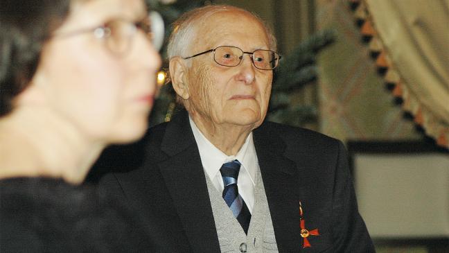 Weinberg wird Ehrenbürger