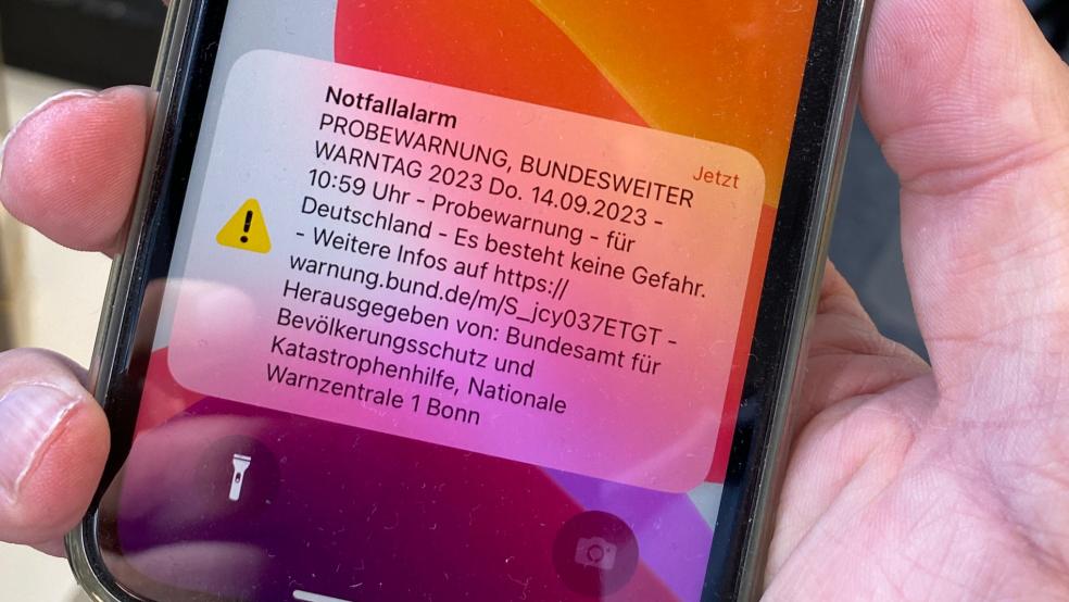 Bereits eine Minute vor dem offiziellen Start des Warntags sind die ersten Handys "angesprungen". © Hanken