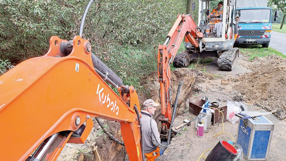 Zurzeit befindet sich die Baustelle zur Verlegung der neuen Trinkwasserleitung neben der Vellager Straße.  © Foto: Szyska