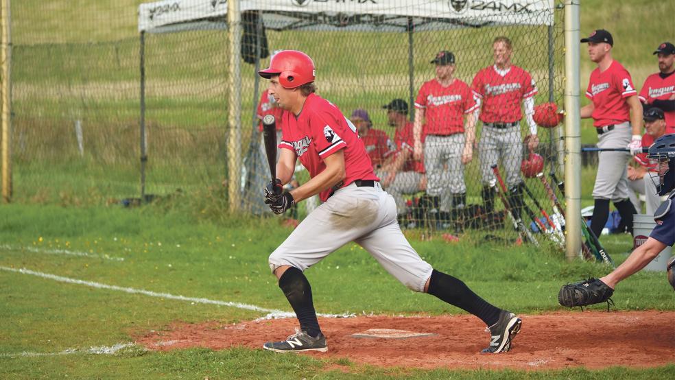 Jens Meissner legte für die Deichgrafen einen Inside-the-park-Homerun hin.  © Foto: Zuidema