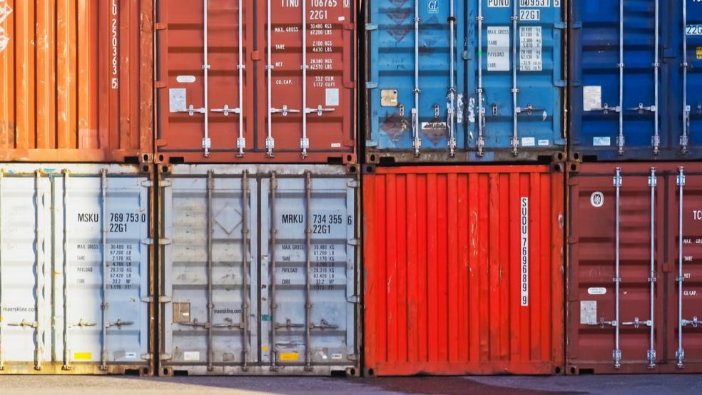 Zwölf Seecontainer, hier ein Symbolfoto, haben unbekannte Täter auf einem Firmengelände in Nüttermoor geöffnet. Gestohlen wurde offenbar nichts. © Pixabay