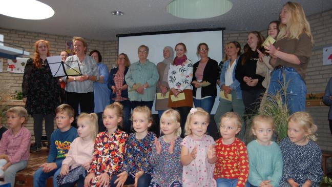 Ein ganzes Dorf feiert heute seinen Kindergarten