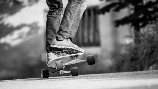 33-Jähriger stürzt mit Longboard und stirbt