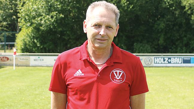 Joker van Lessen sorgt mit Hattrick für Sieg