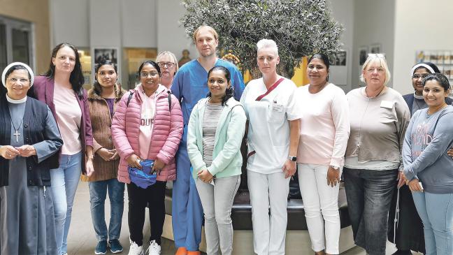 Pflegepersonal aus Indien verstärkt das Borromäus Hospital
