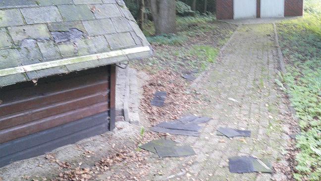 Dach der Köhlerhütte beschädigt