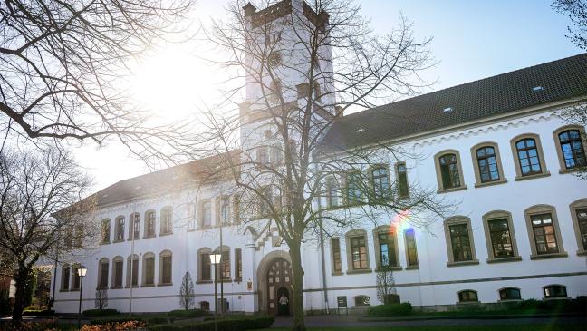 Vorwurf: Frau auf Straße vergewaltigt