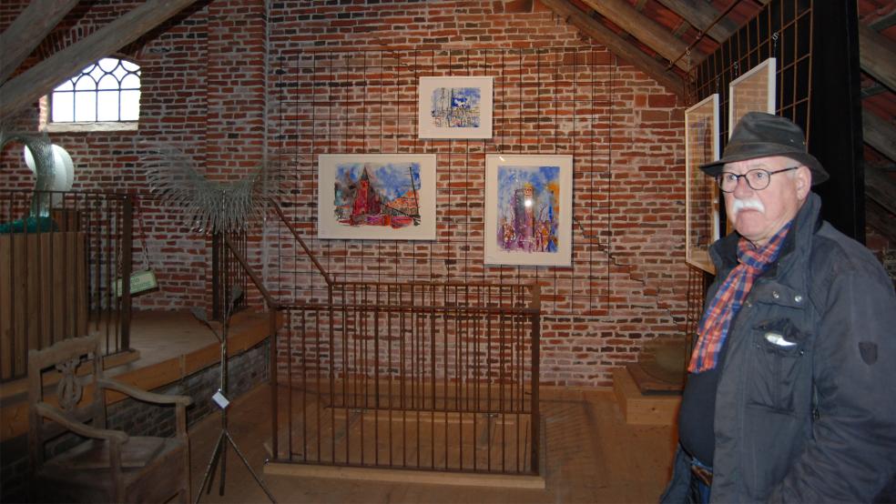 Udo Steinigeweg aus Leer gehörte zu den letzten Künstlern, die im Frühjahr dieses Jahres im Kunstzentrum in Coldam ausstellten.  © Foto: Hoegen