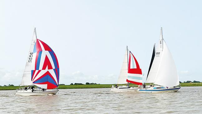 Wettstreit der Segelboote bei der »Rökelregatta«