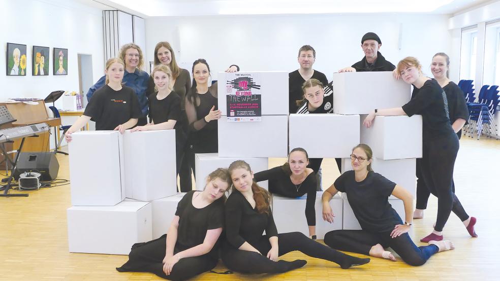 Die Akteure von »Beyond the Wall« sind derzeit fleißig am Üben für ihr Musical.  © Foto: Jürgens
