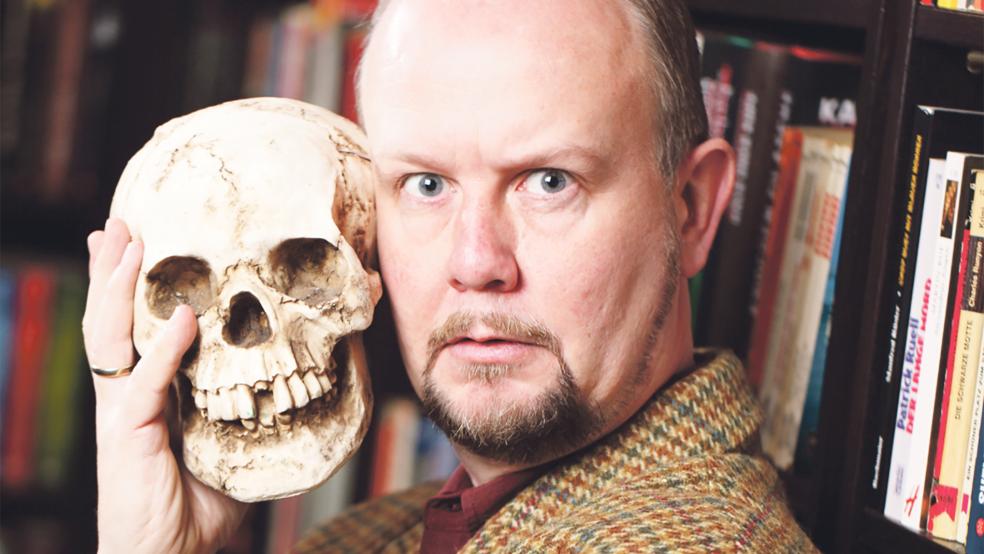 Eifelkrimi-König Ralf Kramp bestreitet den Auftakt der Ostfriesischen Krimitage.  © Foto: privat