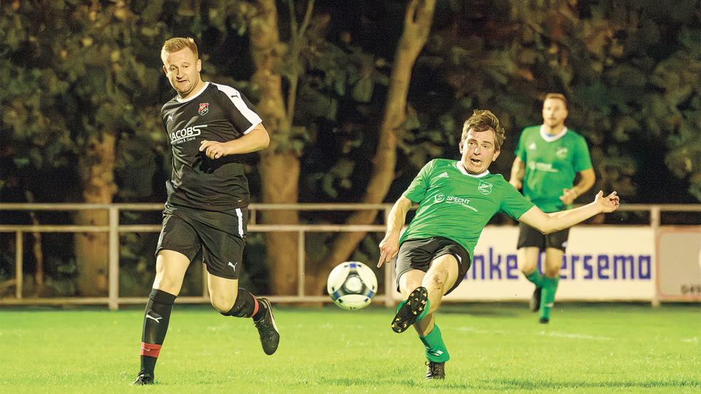 Micha Gerke erzielte das 3:1 für die Stapelmoorer gegen Holtland.  © Foto: Bruins