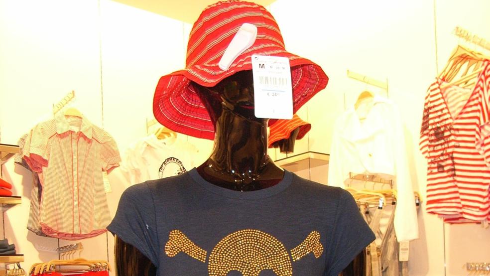 Die Diebin hatte es in vier Geschäften auf hochwertige Kleidung abgesehen.  © Pixabay (Symbolfoto)