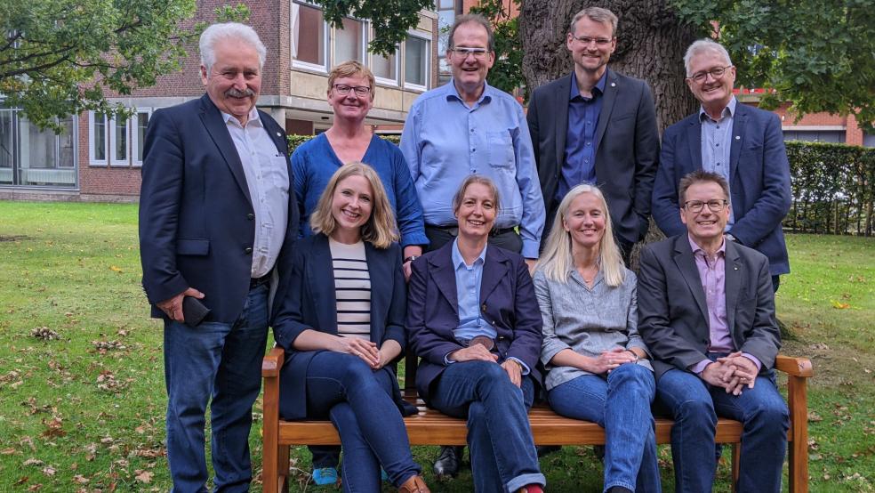 Landschaftspräsident Rico Mecklenburg (links) mit den Vortragenden und Organisatoren der Tagung. © Foto: Schatz (Landschaft)