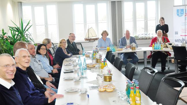 Gäste aus Trowbridge zum Gallimarkt in Leer