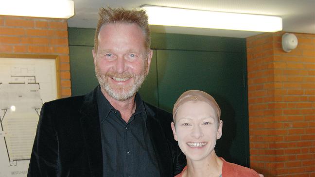 Ganz wie eine Diva zieht sie alle Register