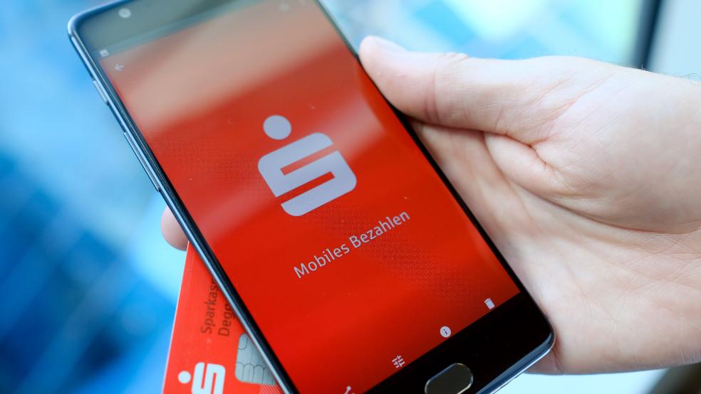 Die Schließung der Heisfelder Filiale hatte die Sparkasse unter anderem mit der zunehmenden Digitalisierung von Finanzdienstleistungen begründet. © Sommer/dpa (Symbolfoto)