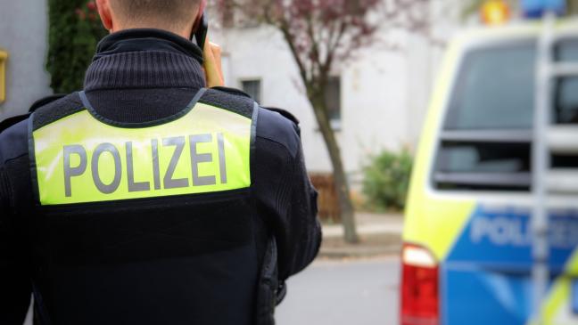 Über Motorhauben gelaufen