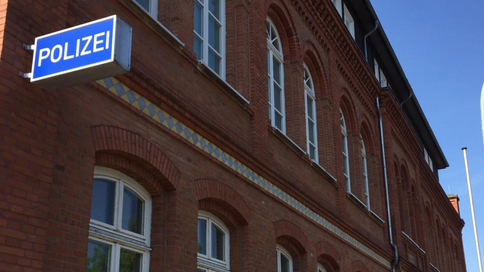 Die Polizei Papenburg sucht einen aggressiven Autofahrer wegen Nötigung und Körperverletzung. © Hanken (Archiv)