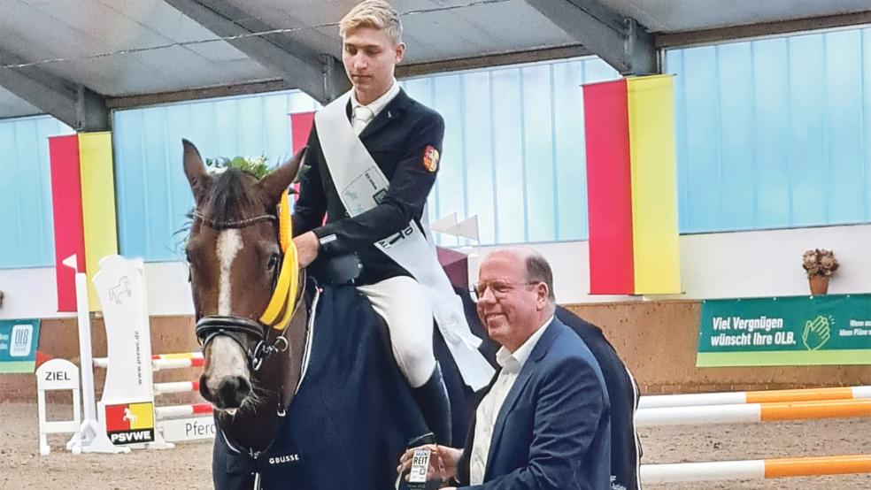 Mathis Huisinga und »Captain Calle« sicherten sich in Vechta den Turniersieg.  © Foto: privat
