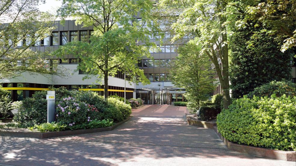 Die EWE-Zentrale in Oldenburg. Das Energie- und Telekommunikationsunternehmen leistet nun eine einmalige Entschuldigungszahlung. © EWE