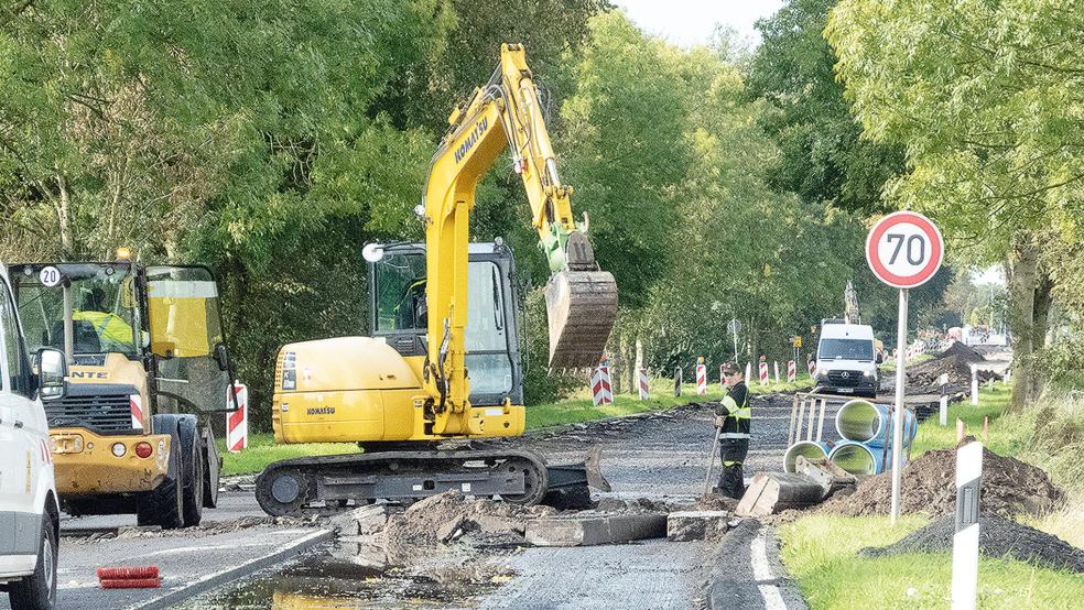Aktuell reicht die Bundesstraßen-Baustelle bis kurz vor die Kreuzung »Kleiner Bollen« in Möhlenwarf. Ein Ende aber ist nicht in Sicht.  © Foto: Hanken