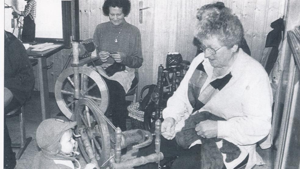 Traditionell können die Zuschauer bei der Ausstellung live dabei sein, während die Handwerker ihre Arbeit verrichten.  © Fotos: privat 