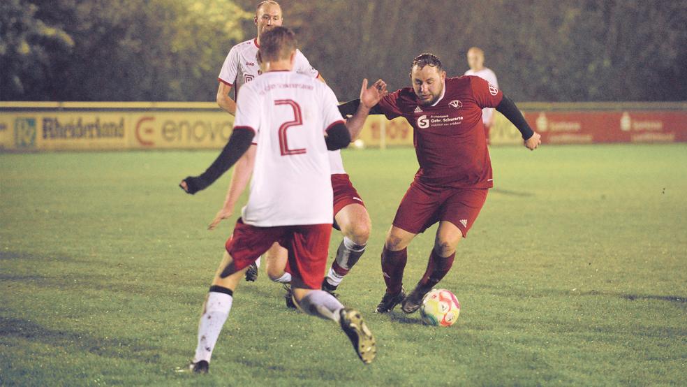 Daniel Gidion erzielte mit dem 1:0 gegen Schwerinsdorf seinen zehnten Saisontreffer.  © Fotos: Born