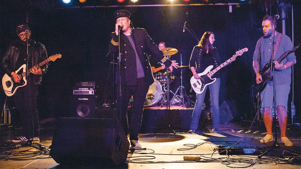 Apollo Circus aus Emden gewann 2018 den Plattsounds-Bandcontest und tritt in Leer als Eröffnungsband auf.  © Foto: LEN