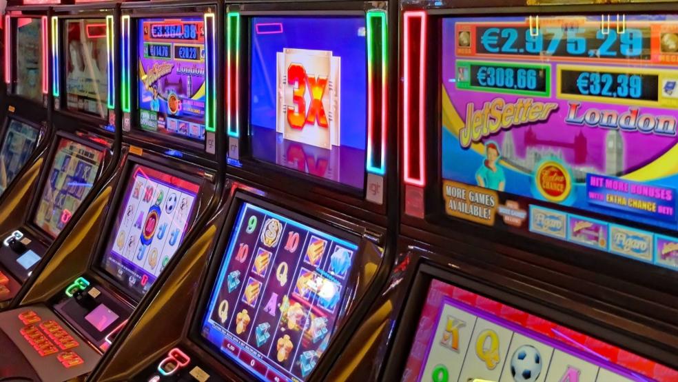 Der Tatort war eine Spielothek in Ostrhauderfehn. © Pixabay (Symbolfoto)