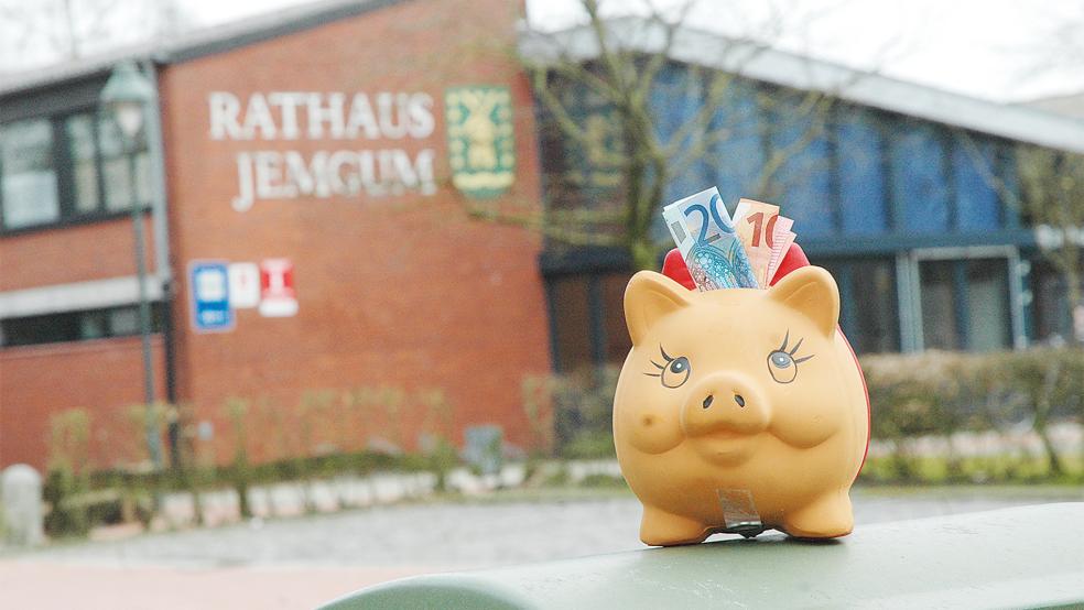 Im Sparschwein wird kein Schein landen - die Gemeinde Jemgum ist auf jeden Cent angewiesen.  © Foto: Szyska