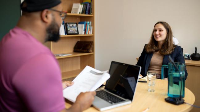 Vorstellungsgespräche schon im Studium trainieren