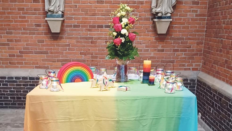 Die Sternenkindergruppe wird wie im vergangenen Jahr den Gottesdienst mitgestalten, Texte verlesen und auch den Altar bzw. den Weg zum Grab gestalten.  © Foto: Sternenkindergruppe