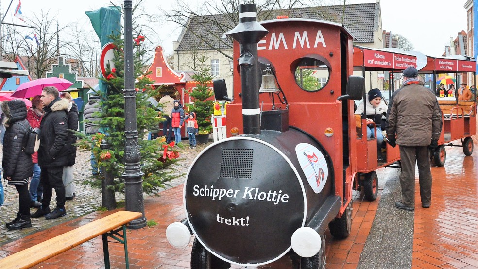 Der »Wiehnachtsmarkt achter d`Waag« sorgt für Klein und Groß für besinnliche Stunden.  © Foto: Ammermann