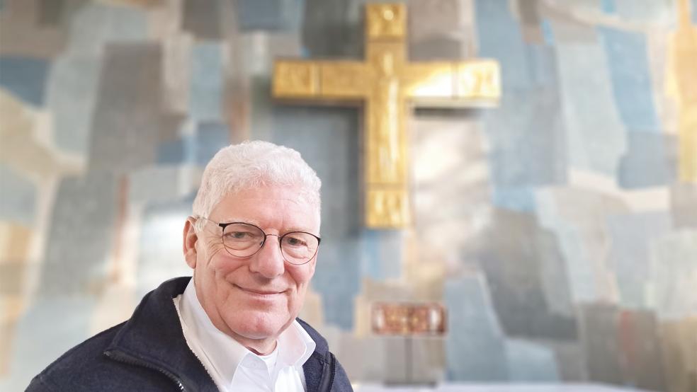 Bernd Passarge wird mit einem Festgottesdienst am Ersten Advent in der Emmaus-Kirche in Bunde ins Amt eingeführt. © Foto: Szyska