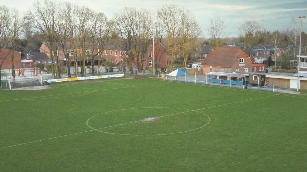 Die Sportfreunde Möhlenwarf nutzen als einer von vier Vereinen städtische Sportplätze und Gebäude. Sie unterstützen die neu abgeschlossenen Verträge.  © Foto: Bruins