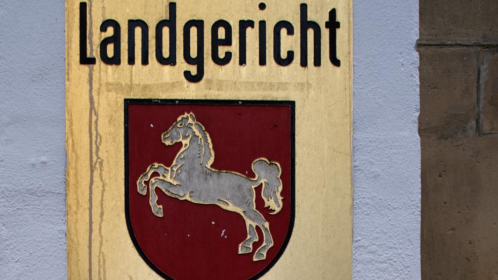Ein Prozess am Landgericht Aurich, der auf der Selbstanzeige des 46-jährigen Hauptangeklagten beruhte, endete mit einem Freispruch. Der Mann hatte sich selbst, seine Ex-Frau und einen weiteren Mitangeklagten beschuldigt, Drogen geschmuggelt und verkauft zu haben. © Wagner (dpa/Symbolfoto)