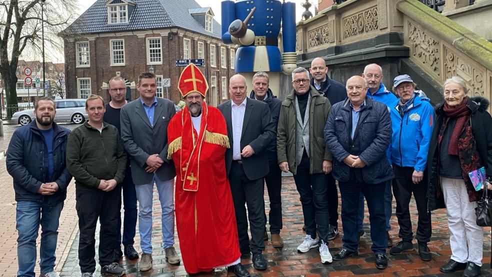 Die Stadt Leer und die Schausteller präsentieren gemeinsam mit der Werbegemeinschaft, den Altstadtfreunden und Schipperklottje das Programm der Weihnachtsmärkte in Leer. © Ammermann