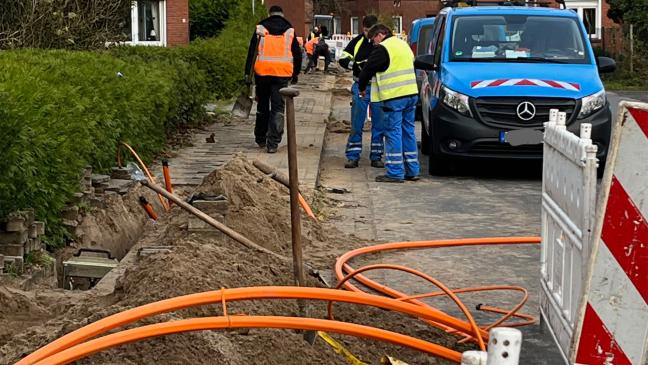 Bagger-Pannen: Gas und Telefon weg