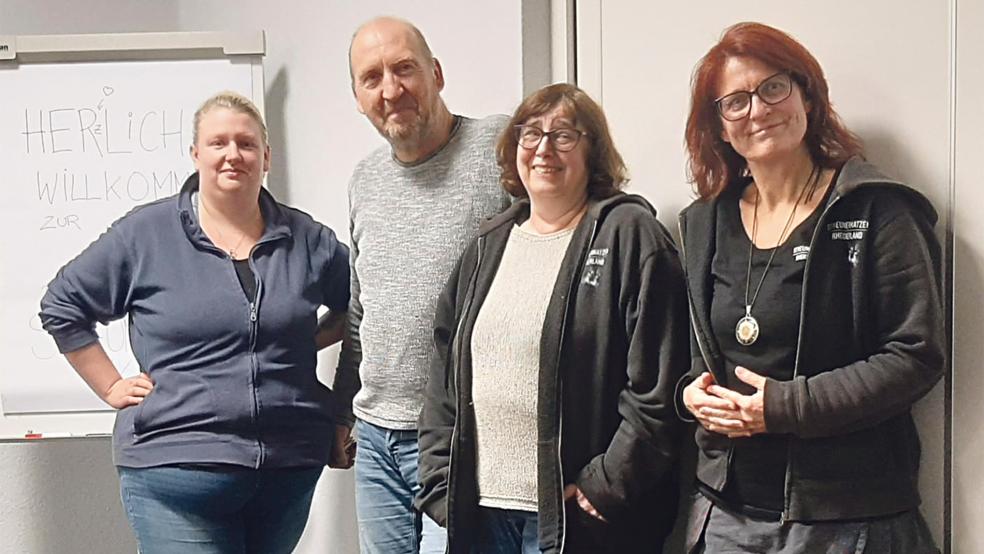  m Amt bestätigt wurde der Vorstand der Streunerkatzen Rheiderland mit Ines Süssen, Harm Pastor, Andrea Pastoor und Carola Dams-Ostendorp (von links). © privat